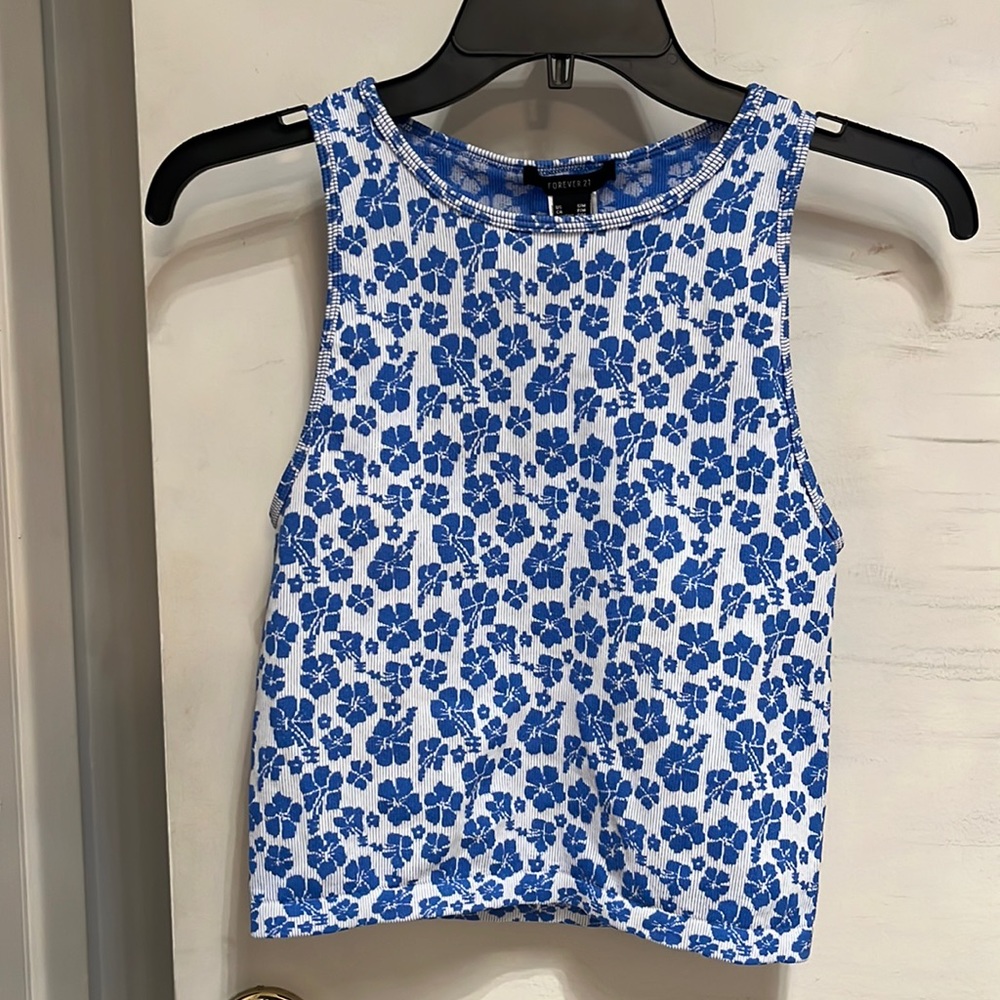 Women’s cropped tank